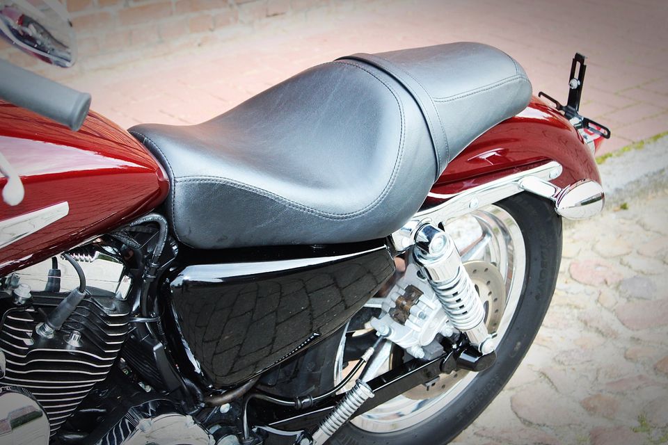 Harley Davidson Sportster XL1200C TOP Zustand in Stelle