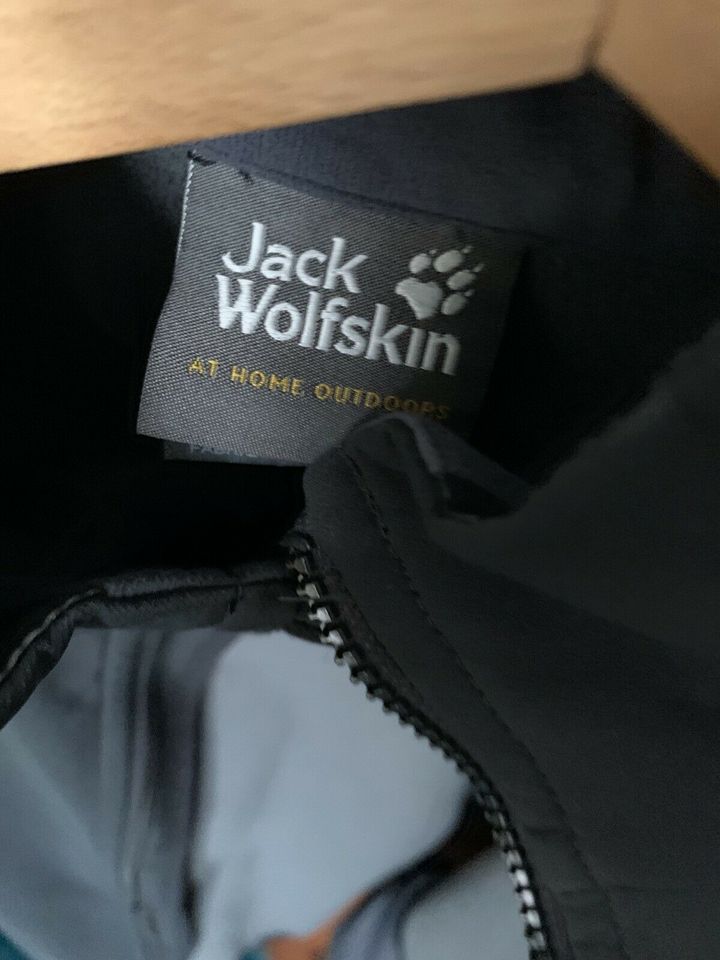 Jack Wolfskin Neu Jacke gr M in Berlin