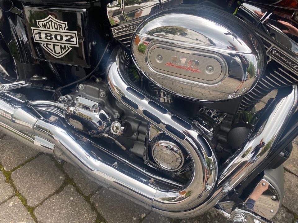 Harley-Davidson Fat Bob FXDFSE Screamin Eagle CVO Originalzustand in Hochdorf