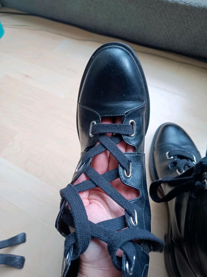 Stiefeletten / Stiefel v. "Bershka" in Berlin