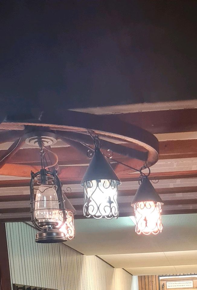 Karrenrad-Lampe in Burscheid