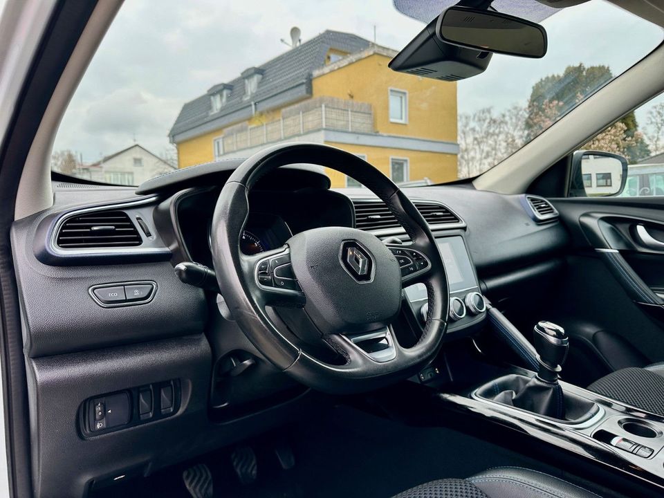 Renault Kadjar 1.3 TCE DeLuxe * Ambiente * Navi * Leder in Berlin