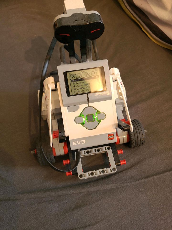 Lego Mindstorms EV3 Roboter inkl Buch (Sortiersystem optional). in Büren