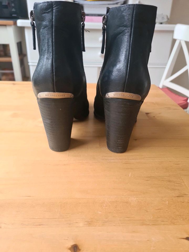 Michael Kors Stiefeletten schwarz Größe 40 in Erkrath