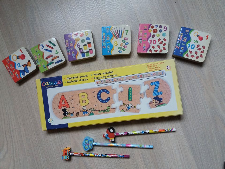 Alphabet-Puzzle aus Holz, neu + 6 Paletti-Mini-Bücher in Braunsbedra