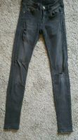 Moderne schwarz Skinny Jeans Hose Tally Weijl Gr. 32 Hessen - Gießen Vorschau