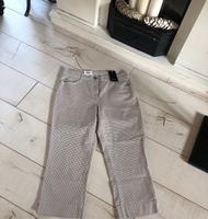 Brax Simmerhose Jana Neu mit Etikett Gr. 36 Nordrhein-Westfalen - Niederzier Vorschau