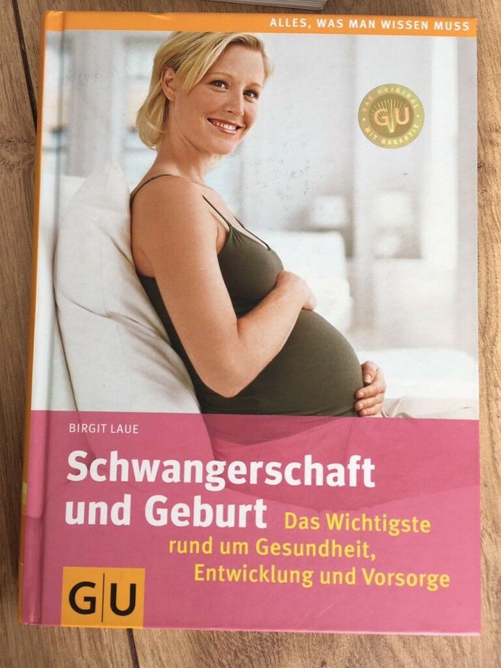 Bücher-Set / Buch Schwangerschaft, Geburt, Babyjahr in Hamburg