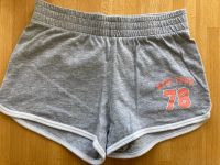 H&M Sport Hose Shorts Gr. 122/128 grau New York 78 Leipzig - Leipzig, Zentrum-Nord Vorschau