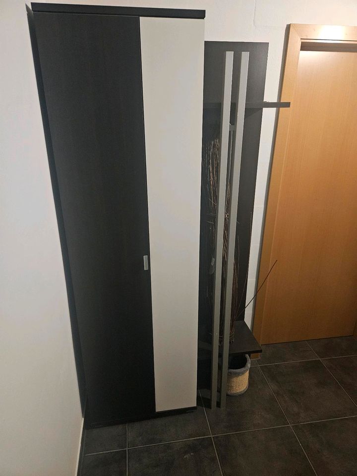 Garderobe und hänge schuhschrank in Todtenweis