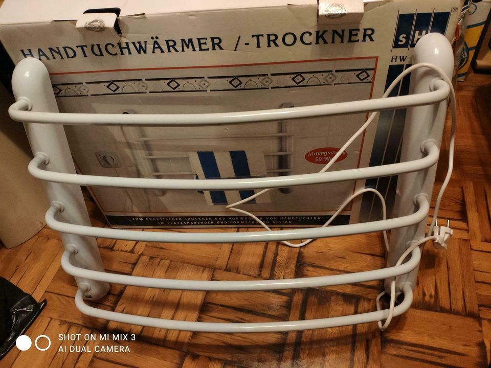 Verkaufe Handtuchwärmer,Heizung 50 watt in Gilserberg