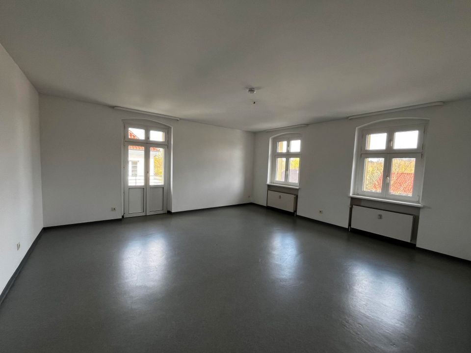 Charmante 3-Zimmer Wohnung mit Balkon in Neustadt (Dosse)