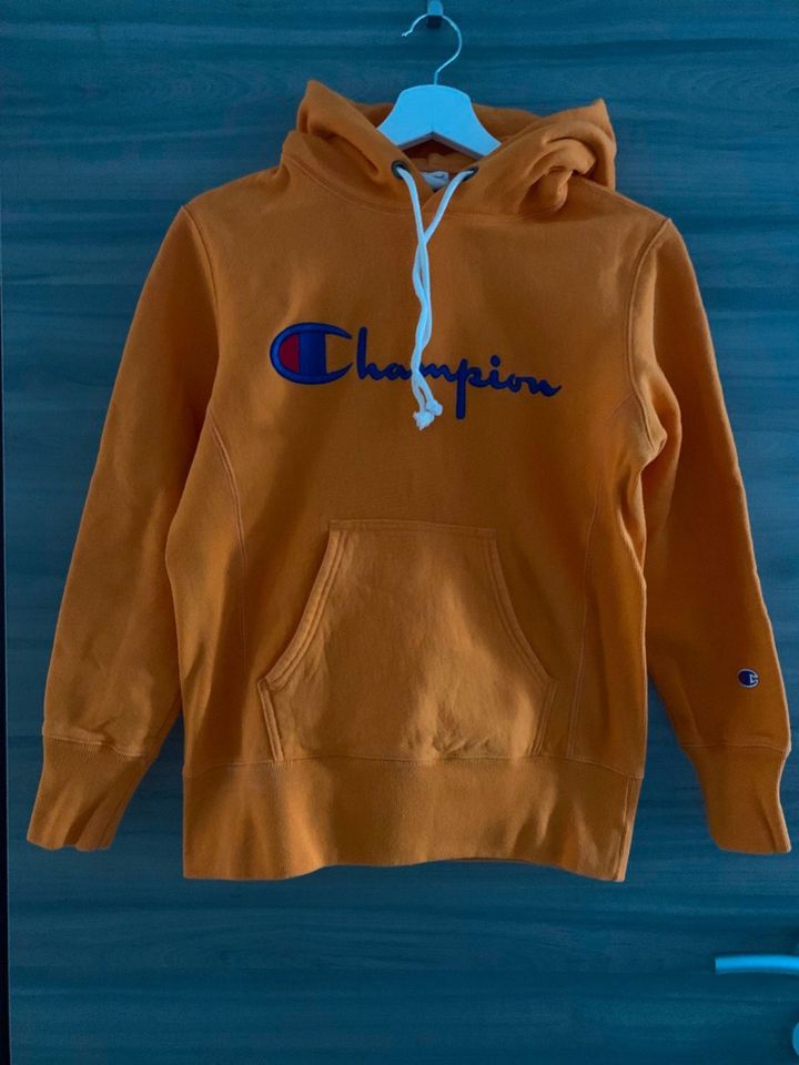 Champion Hoody, Größe S, Farbe orange in Itzehoe