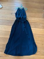 Vila Chiffonkleid neu dunkelblau Gr. 40 Vila Kleid neu Hessen - Rabenau Vorschau