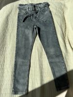 Jeans 134 grau Zwillinge 2 Stück vorhanden Pankow - Heinersdorf Vorschau