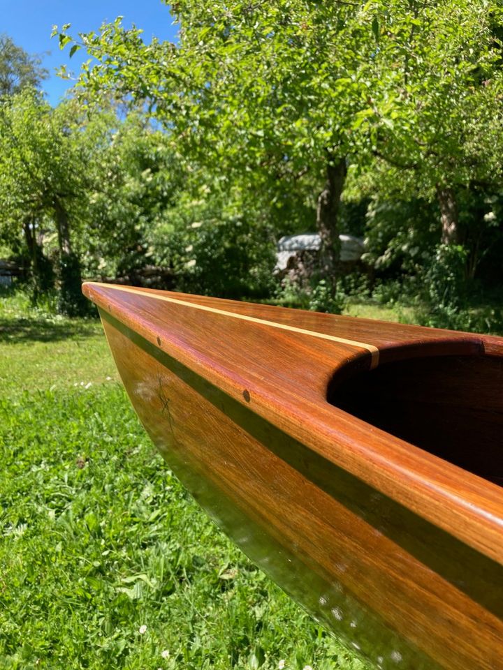 Die Yacht des kleinen Mannes / Kanu / Holzboot in Friedrichshafen