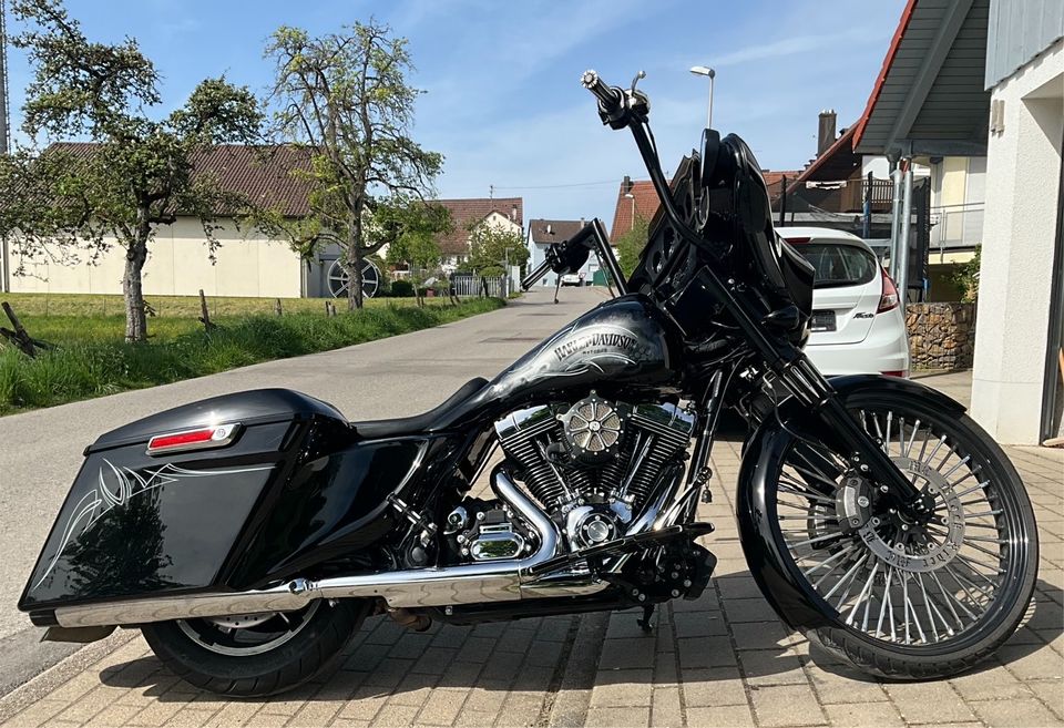 Harley-Davidson FLHX Street Glide Bagger in Nagold