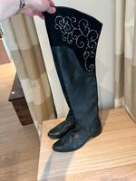 Stuart Weitzmann / Swarovski Overknees in Gr. 37 neuwertig OP 109 München - Bogenhausen Vorschau