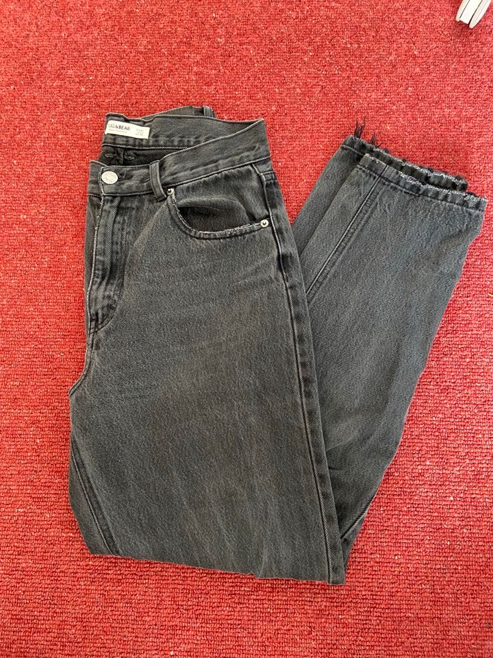 Schwarze Jeans. Gr. 40 in Augsburg