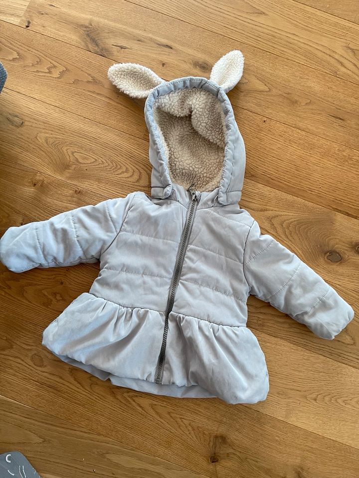 Osterhase Jäckchen Mädchen H&M 80 Übergangsjacke in Bad Dürrheim