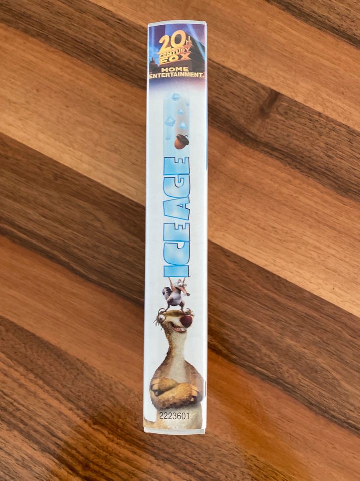 VHS ICE Age in Köln