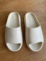 badelatschen sandalen yeezy slides CHINA creme größe 42/43 HH Eimsbüttel - Hamburg Eimsbüttel (Stadtteil) Vorschau