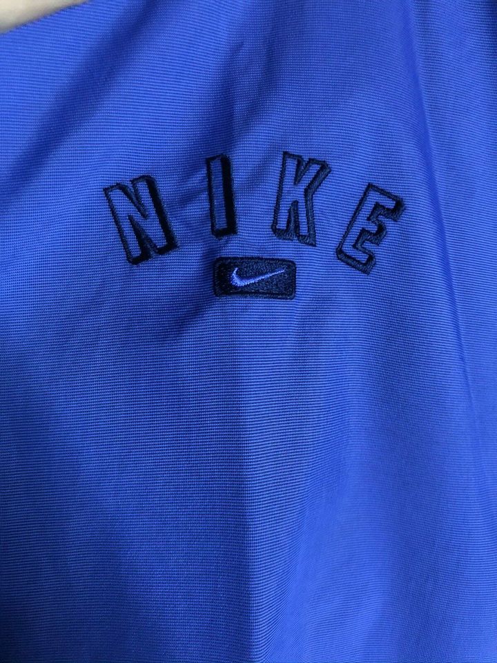 Vintage / Retro Nike Jacke - Trainingsjacke - Lila/Blau Farbkombi in Neuenhaus