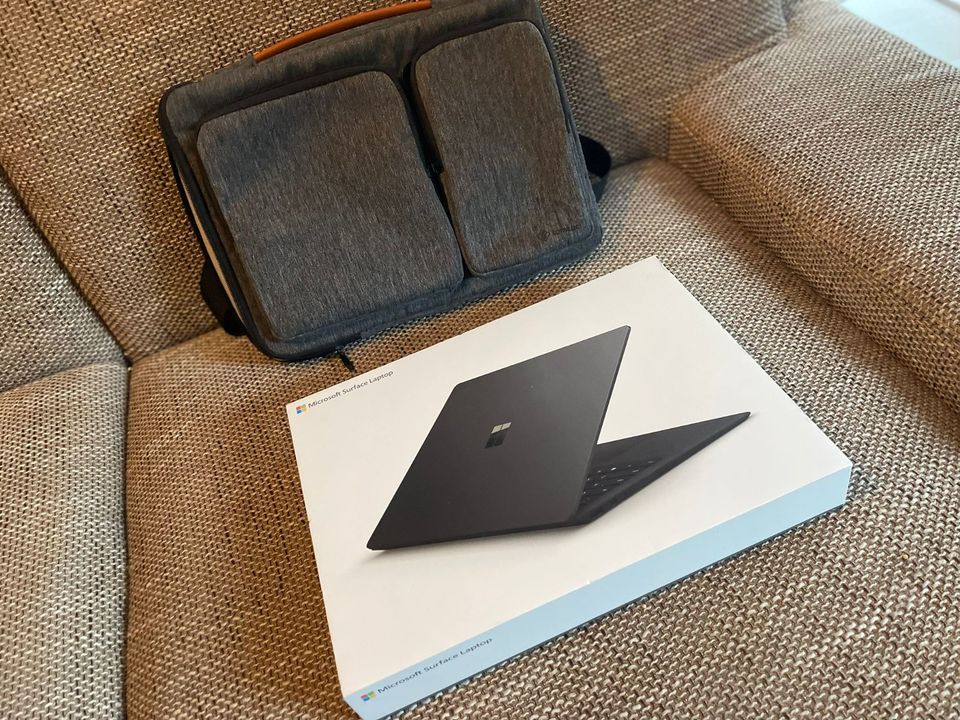 Microsoft Surface Laptop 2 + Dock-in und Tasche in Herne