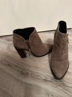 JOOP Damen Stiefeletten Gr. 37 Wildleder Absatz 9cm spitze Neu Hessen - Offenbach Vorschau