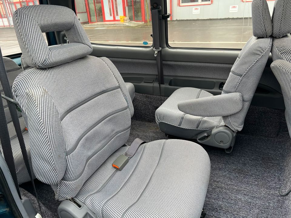 Nissan Serena 2.0 SGX Scheunenfund seit 1999 abgemeldet in Holzminden