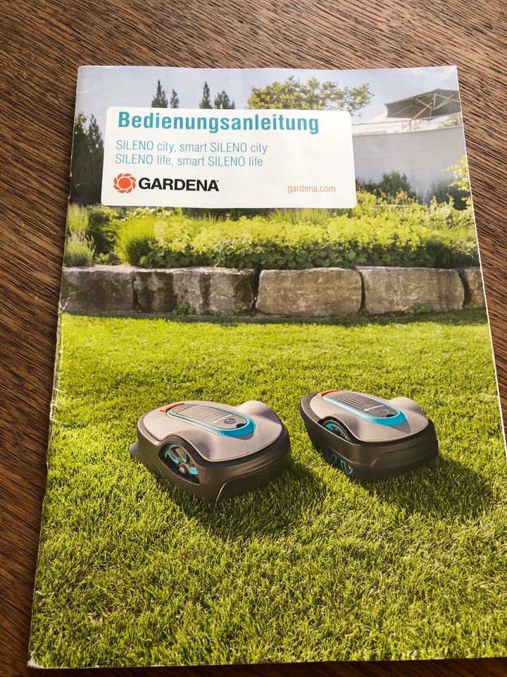 GARDENA Mähroboter Sileno City 250 Modell ( gekauft 2021) in Freiburg im Breisgau