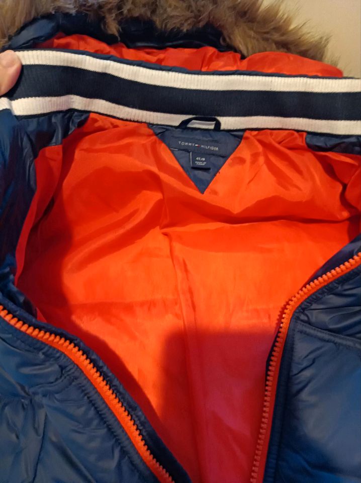 ‼️ Original Tommy Hilfiger Winterjacke in 104 - TOP Zustand ‼️ in Berlin