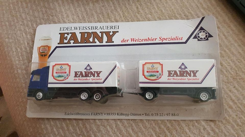 Zehn Sammlerlastwagen original verpackt in Biberach an der Riß