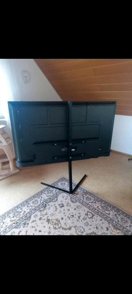 TV Ständer bis 75 Zoll ( ohne TV ) in Stockach