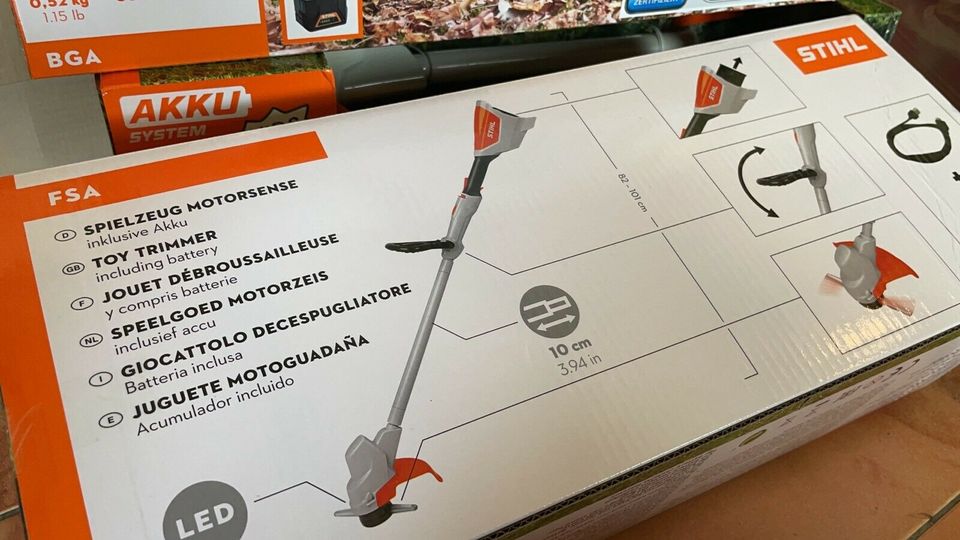 Stihl Spielzeug Kettensägen Laubbläser & Rasentrimmer für Kinder in Luckenwalde