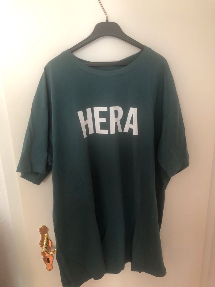 Hera oversize XL mit Etikett in Geesthacht