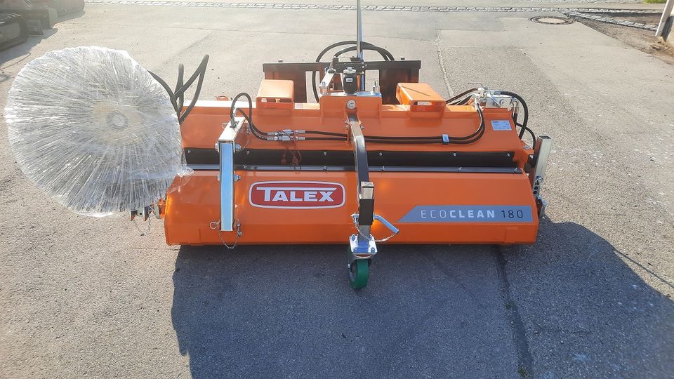 Kehrmaschine Talex 1,8m Schlepper Radlader Hoflader Teleskoplader in Stetten