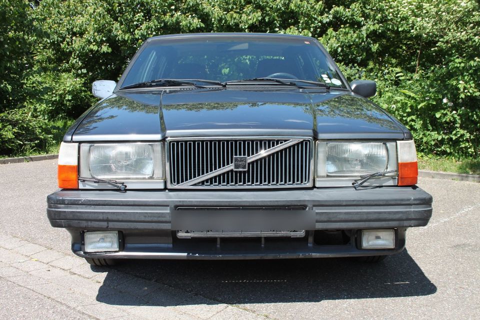 Volvo 740 Limousine "H" Kennzeichen  2,3 Liter Benziner in Rheinstetten