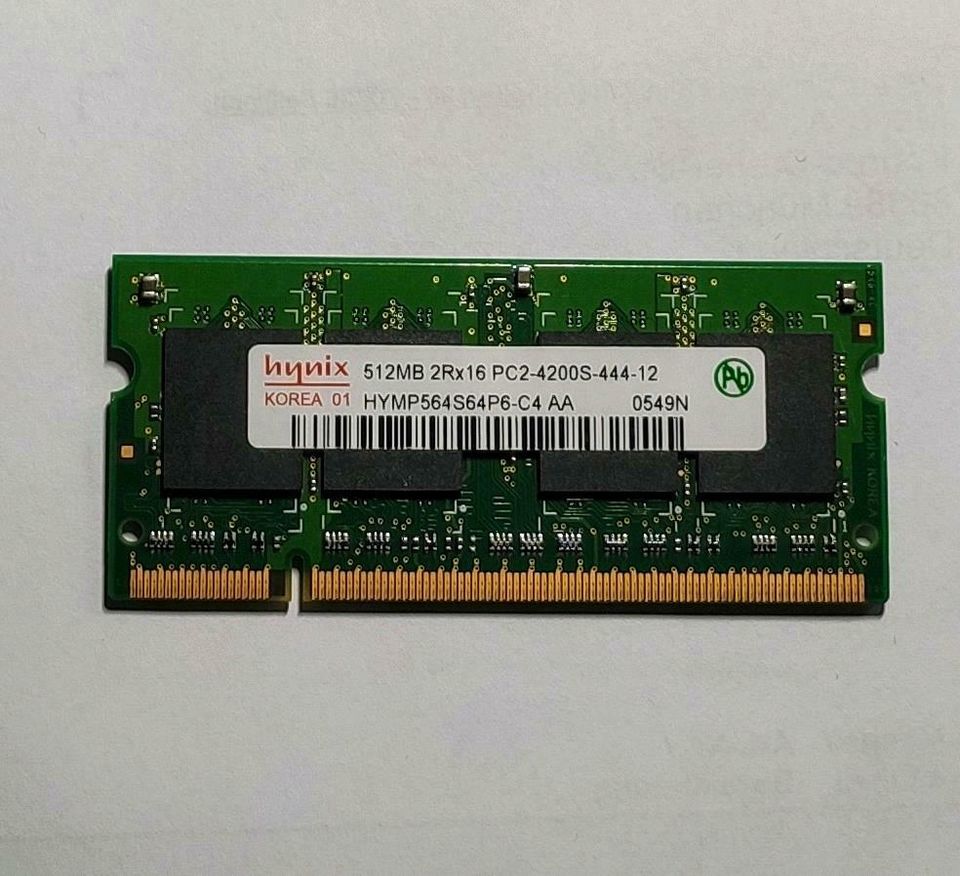 1x Hynix 512MB 2Rx16 PC2-4200S-444-12 HYMP564S64P6-C4 SO-DIMM RAM in München