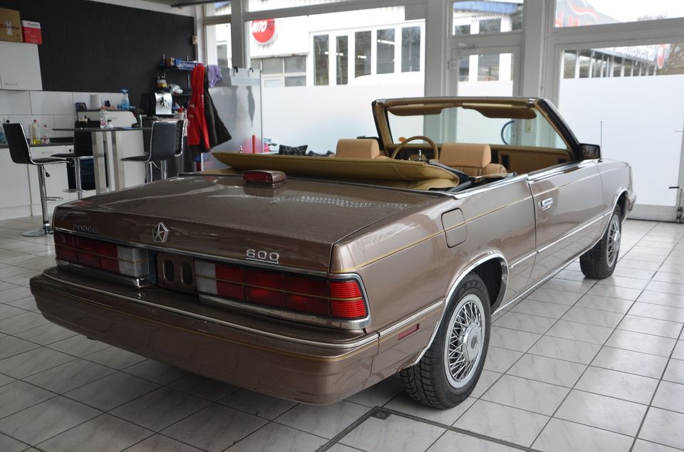 Dodge 600 / Le Baron Cabrio *AUTOMATIK*LEDER*E-VERDECK in Burgdorf