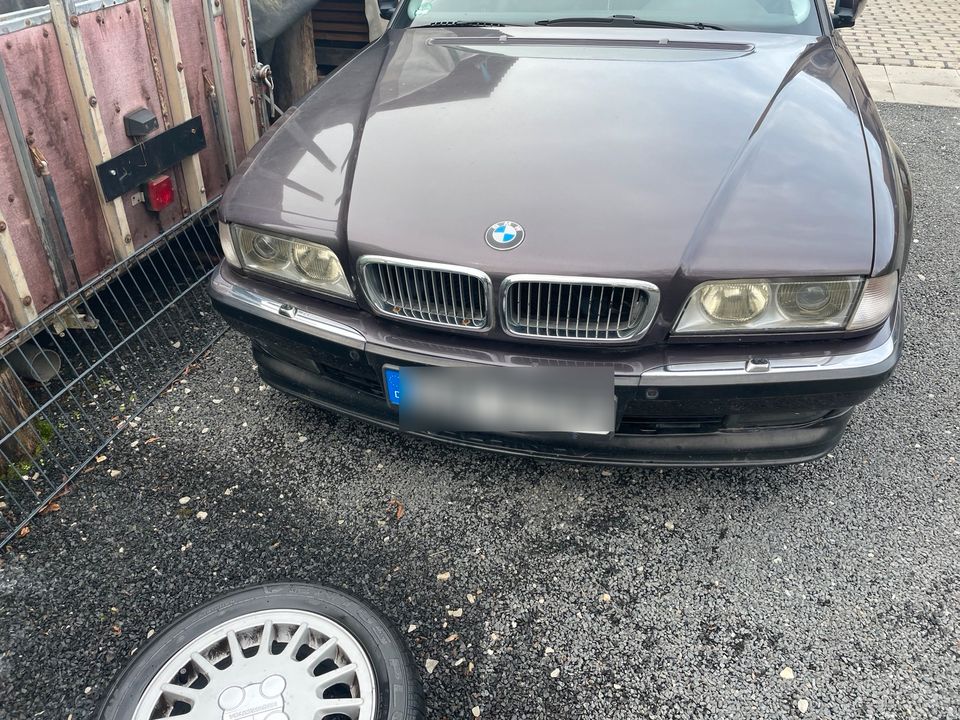 BMW E38 735i in Gemünden (Hunsrück)