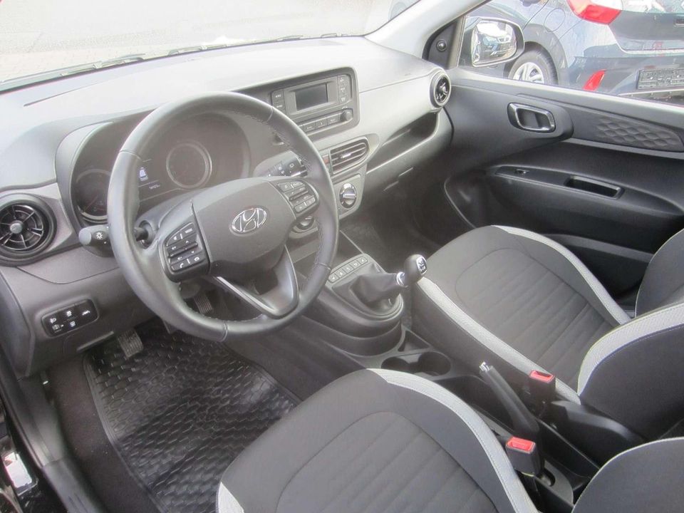 Hyundai i10 Select,SH,PDC,Klima, in Erbach