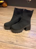 Coole Absatzschuhe / Stiefel / Schuhe 10,5 cm Absatz in schwarz Bayern - Frensdorf Vorschau