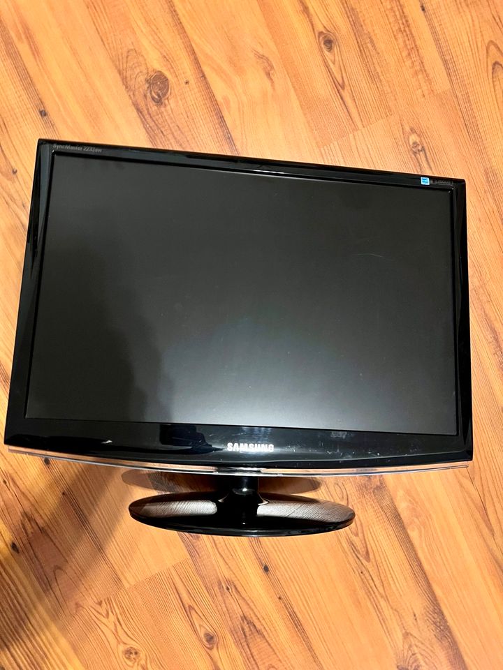 Samsung Monitor 2233BW 56 cm (22 Zoll) LCD Monitor schwarz in Berlin