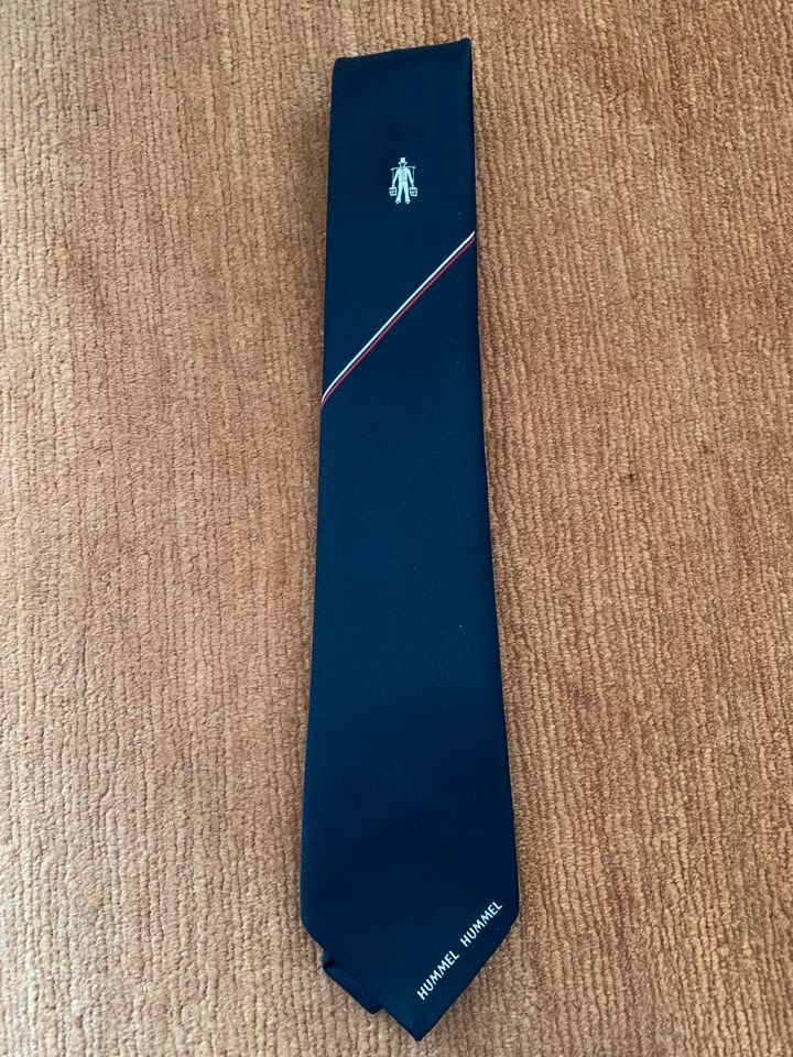 Hamburg Krawatte mit Wasserträger und Schriftzug „Hummel Hummel…“ in Bad Iburg
