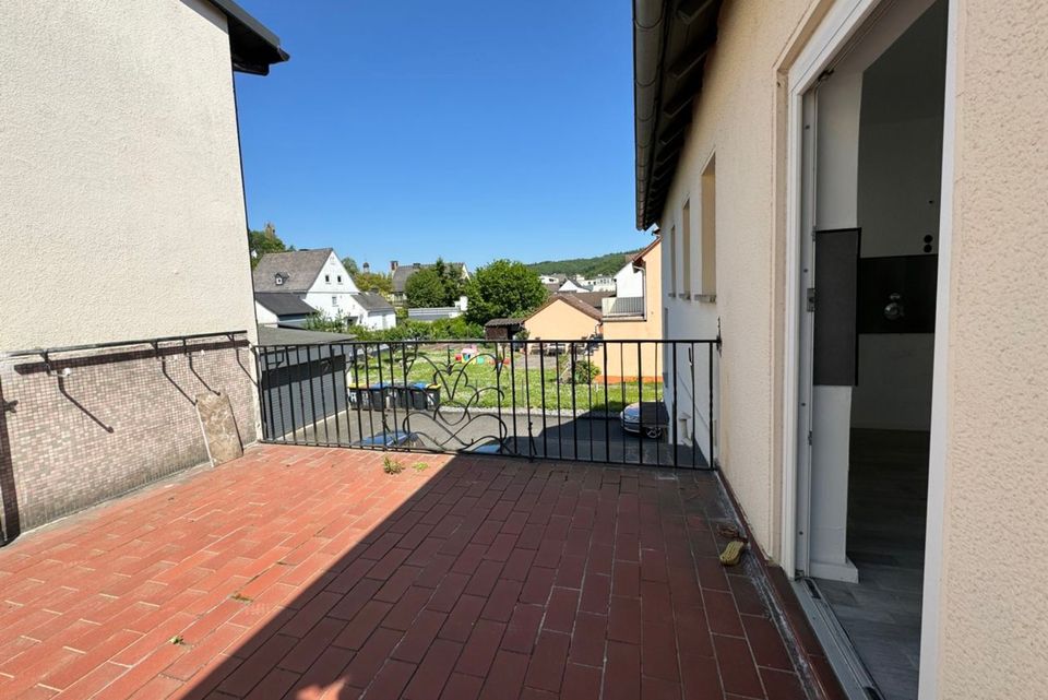 Gut geschnittene Wohnung mit großer Dachterrasse! in Dillenburg