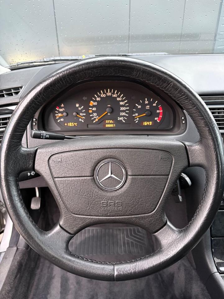 Mercedes-Benz E 220 CDI Avantgarde Automatik 80tkm! 18" AMG in Ahlen