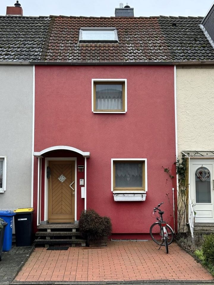 Schnuckeliges Reihenmittelhaus mit PKW-Stellplatz (Erbpachtgrundstück) in Hildesheim