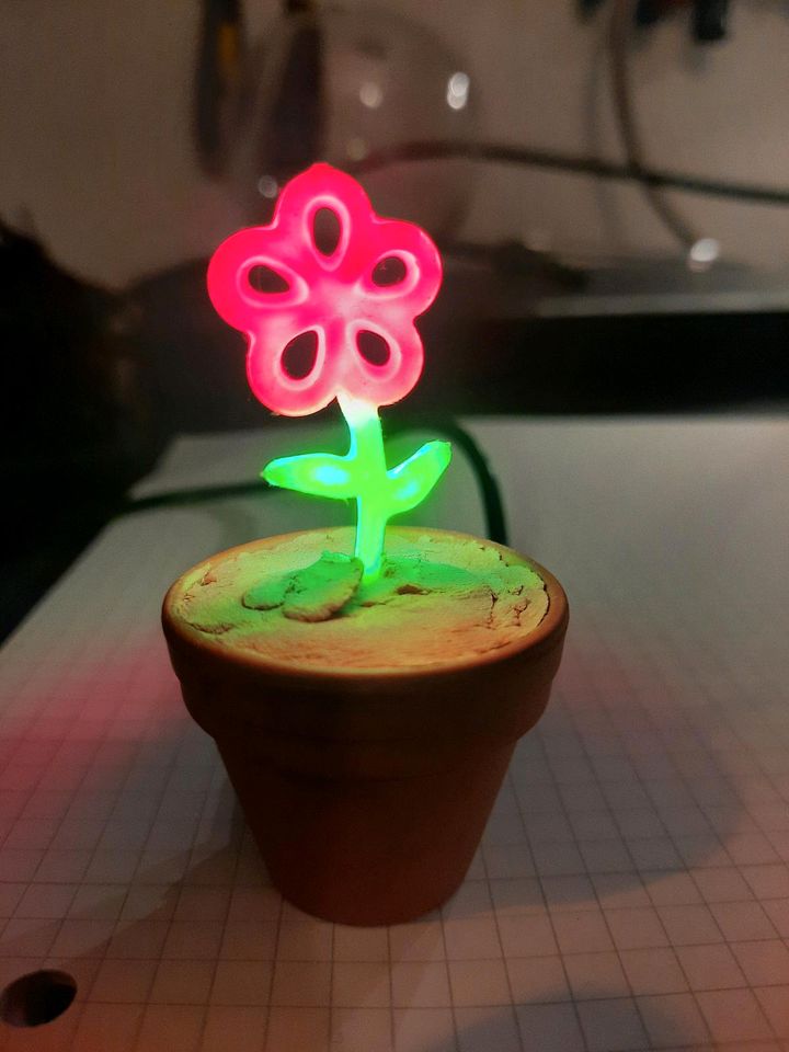 DIY Mini LED Blumenlampe Tontopf Unikat #2 in Hamburg