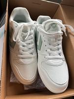 Hummel Sneaker Gr. 40 *NEU* Hessen - Büdingen Vorschau